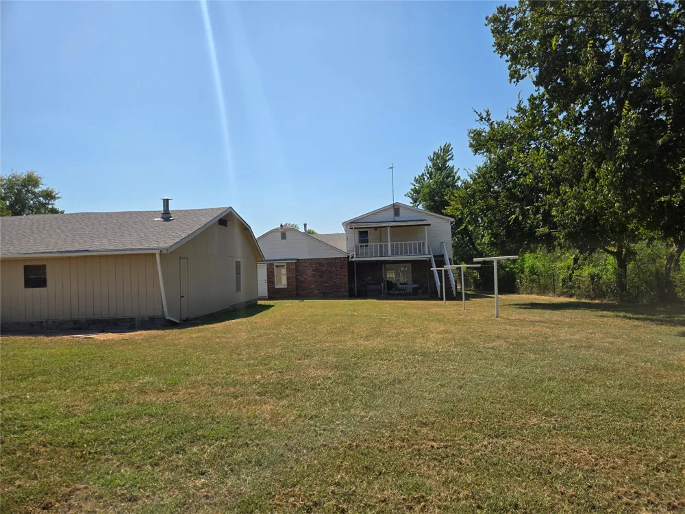 1407 S Cedar Street Bristow, OK 74010