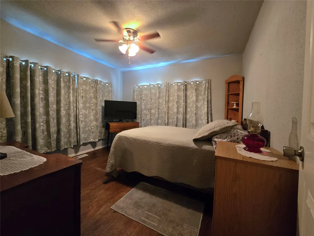1407 S Cedar Street Bristow, OK 74010