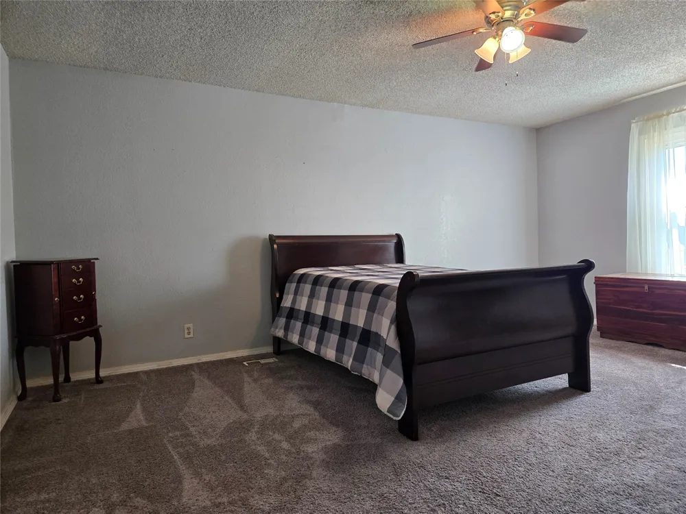 1407 S Cedar Street Bristow, OK 74010