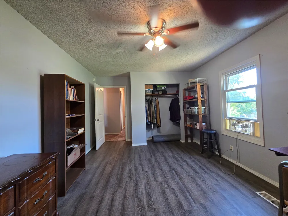 1407 S Cedar Street Bristow, OK 74010