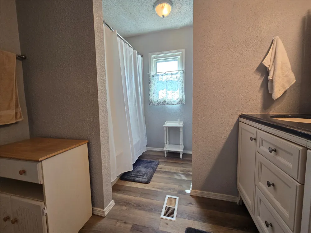 1407 S Cedar Street Bristow, OK 74010