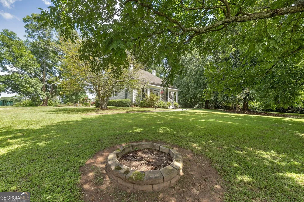 1366 Highway 36 E Milner, GA 30257