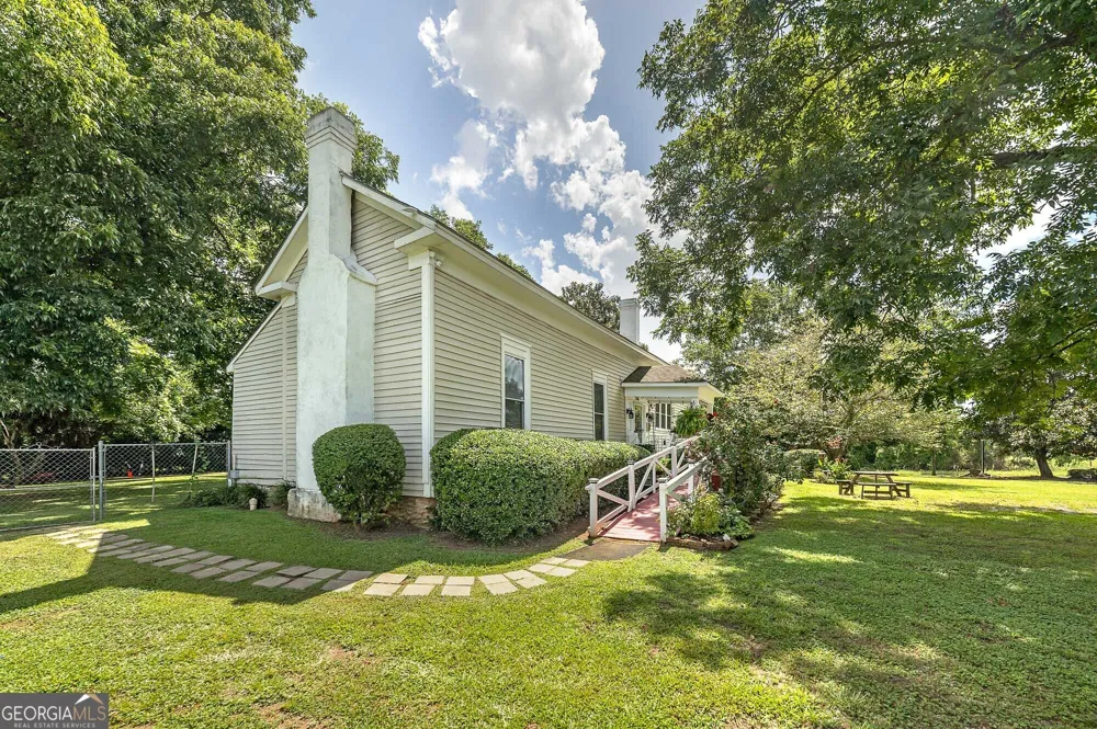 1366 Highway 36 E Milner, GA 30257