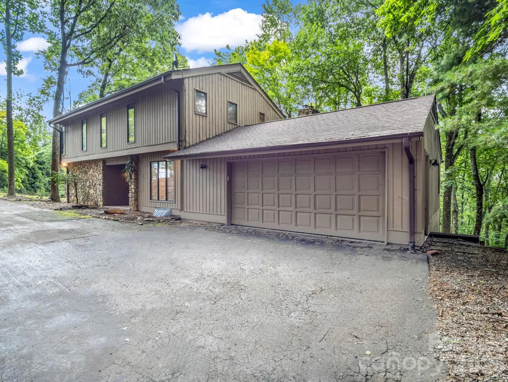 10 Chestnut Ridge Road Mills River, NC 28759
