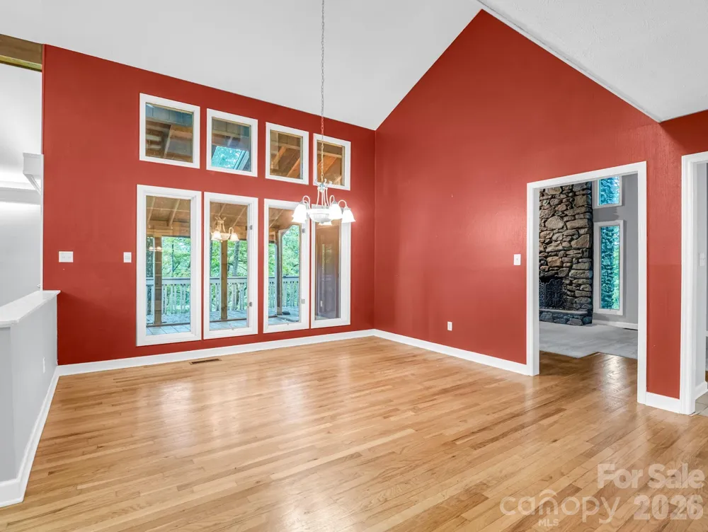 10 Chestnut Ridge Road Mills River, NC 28759