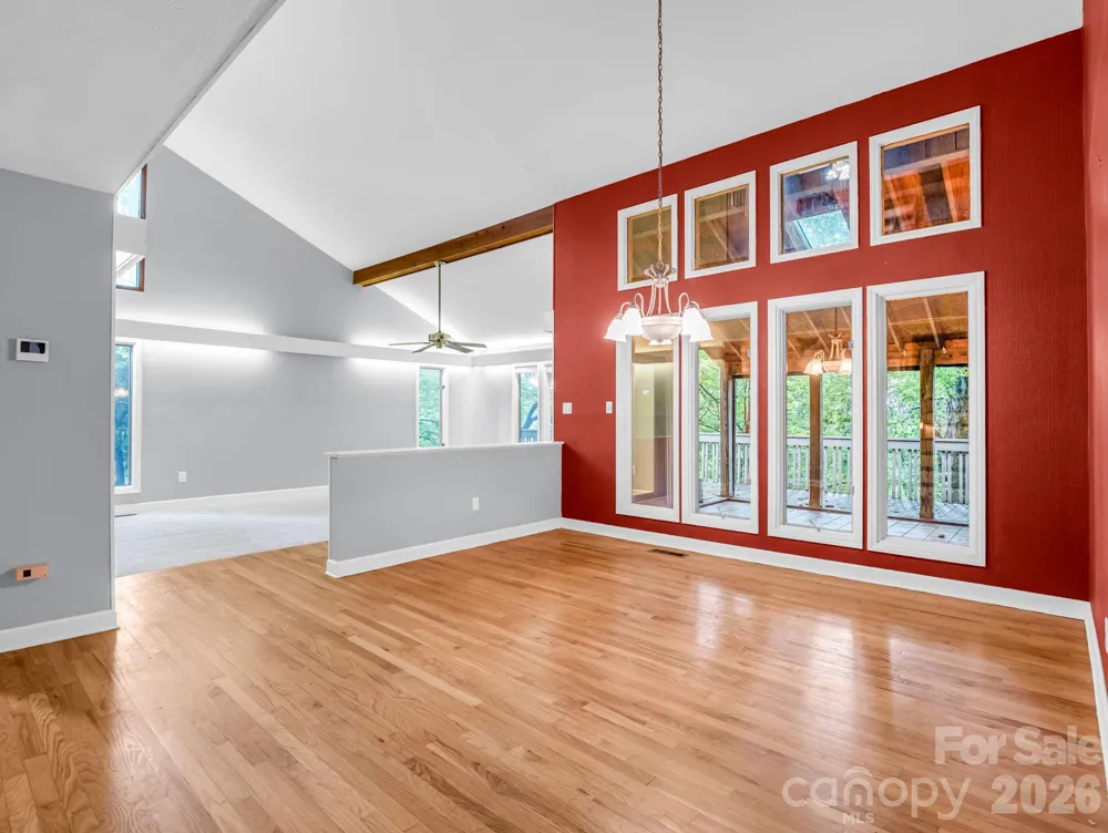 10 Chestnut Ridge Road Mills River, NC 28759