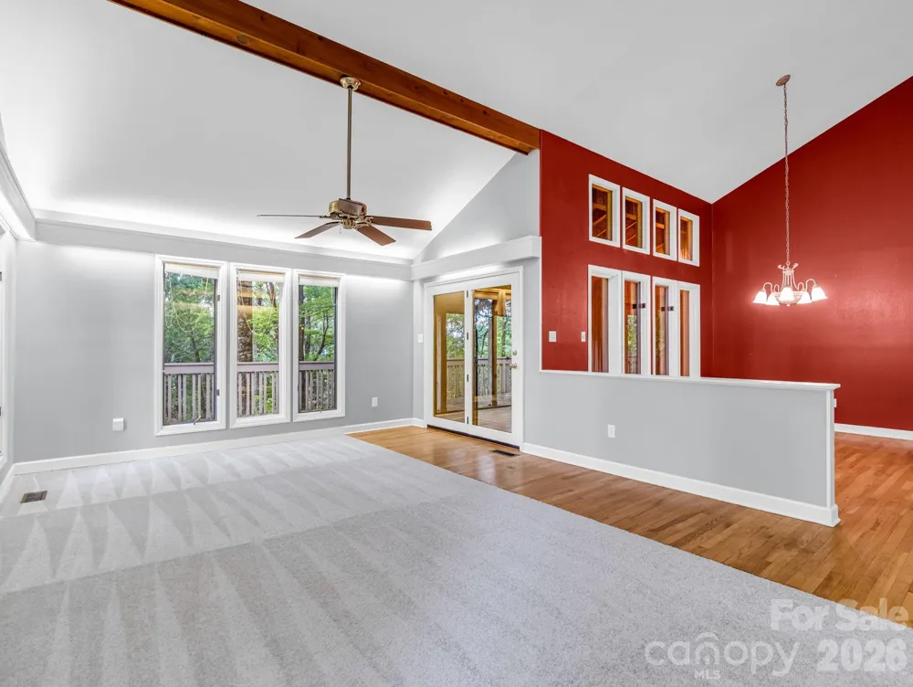 10 Chestnut Ridge Road Mills River, NC 28759