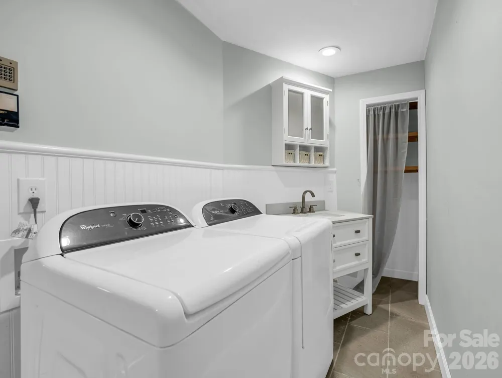 10 Chestnut Ridge Road Mills River, NC 28759