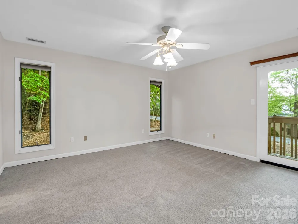 10 Chestnut Ridge Road Mills River, NC 28759