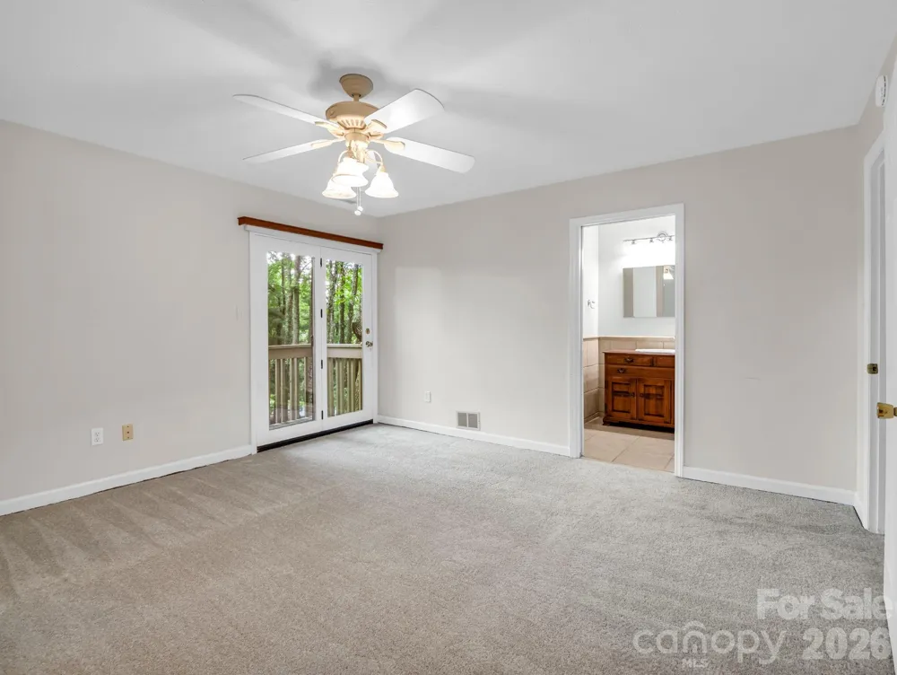 10 Chestnut Ridge Road Mills River, NC 28759