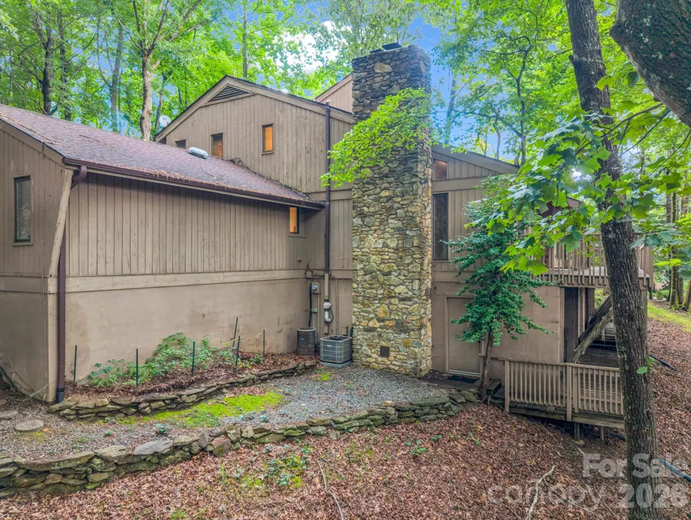 10 Chestnut Ridge Road Mills River, NC 28759