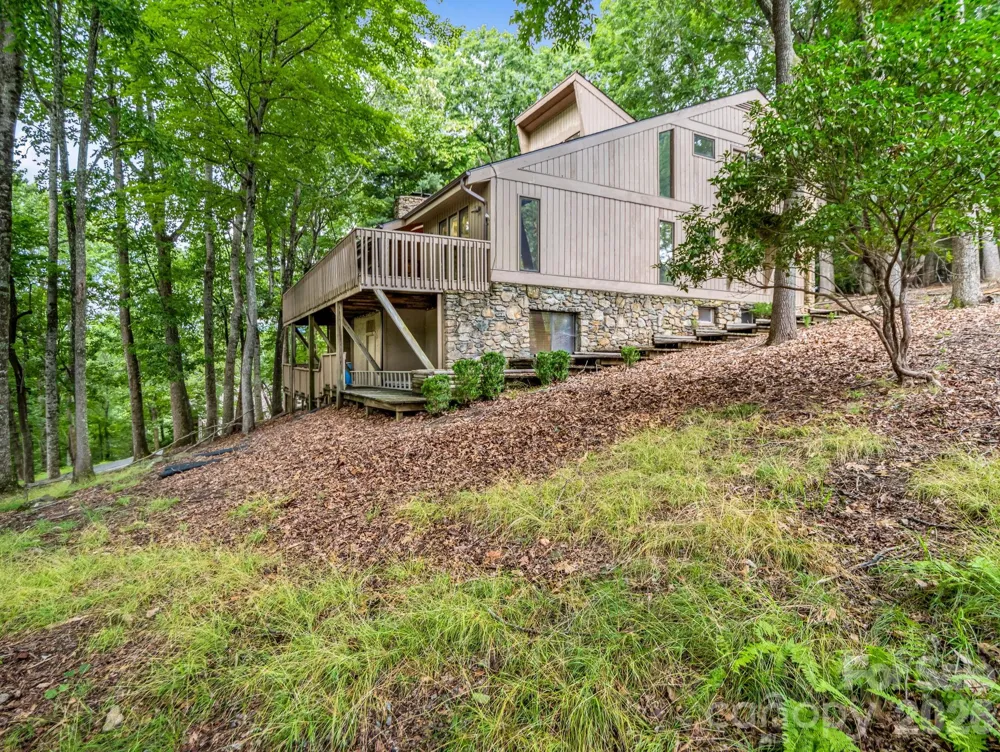 10 Chestnut Ridge Road Mills River, NC 28759