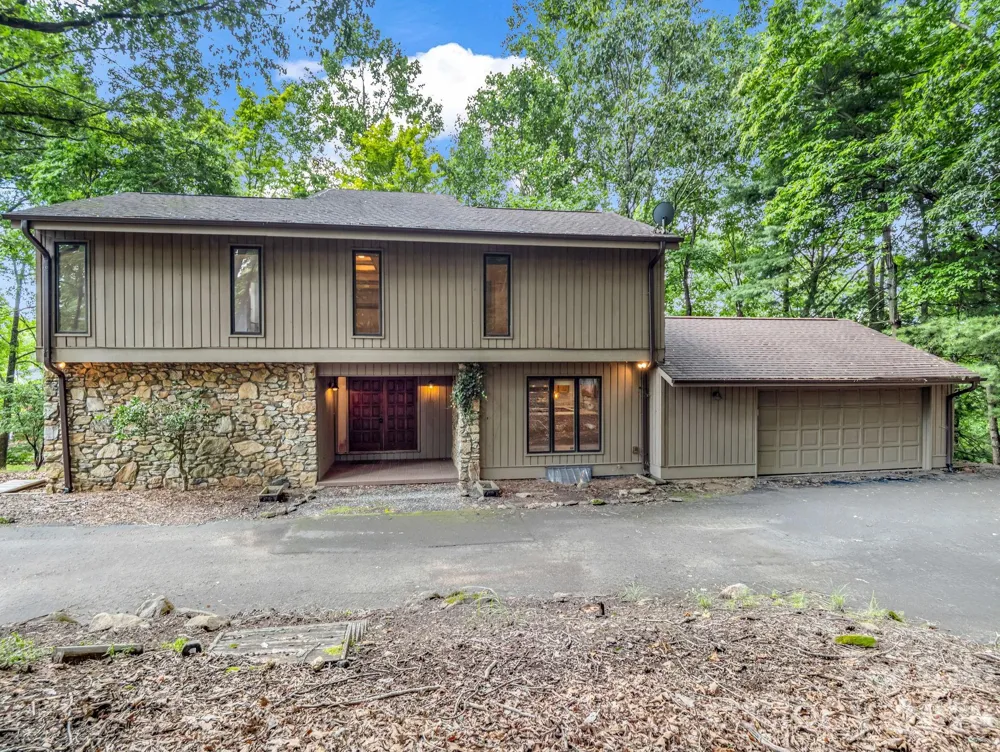 10 Chestnut Ridge Road Mills River, NC 28759