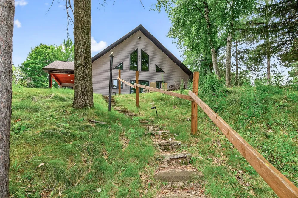 342 Paulsen Lake Court Osceola, WI 54020