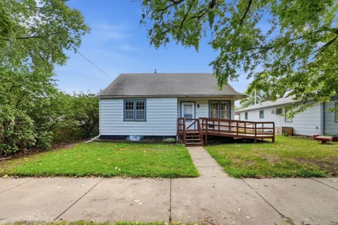 119 2nd Avenue NE