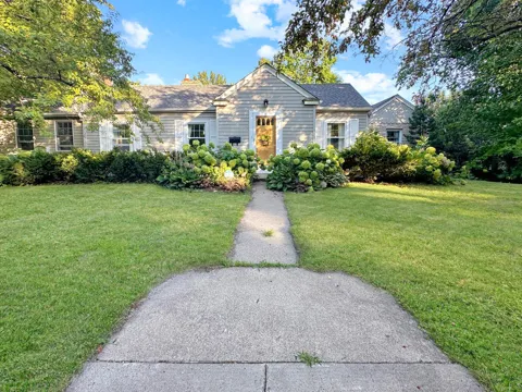 251 W Lake Street