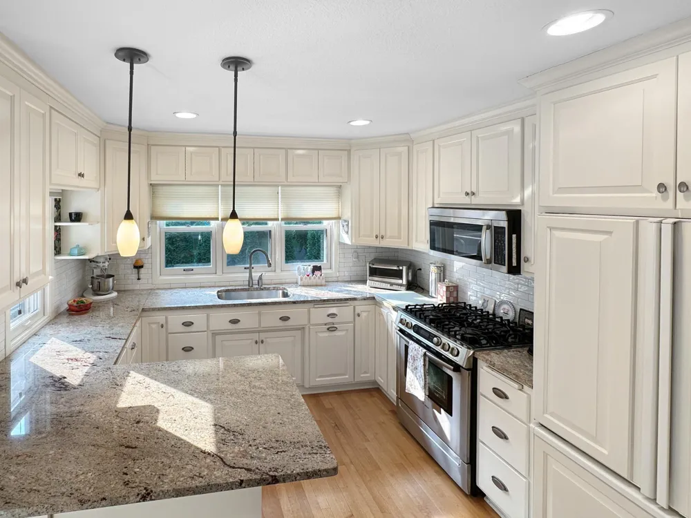 251 W Lake Street Excelsior, MN 55331