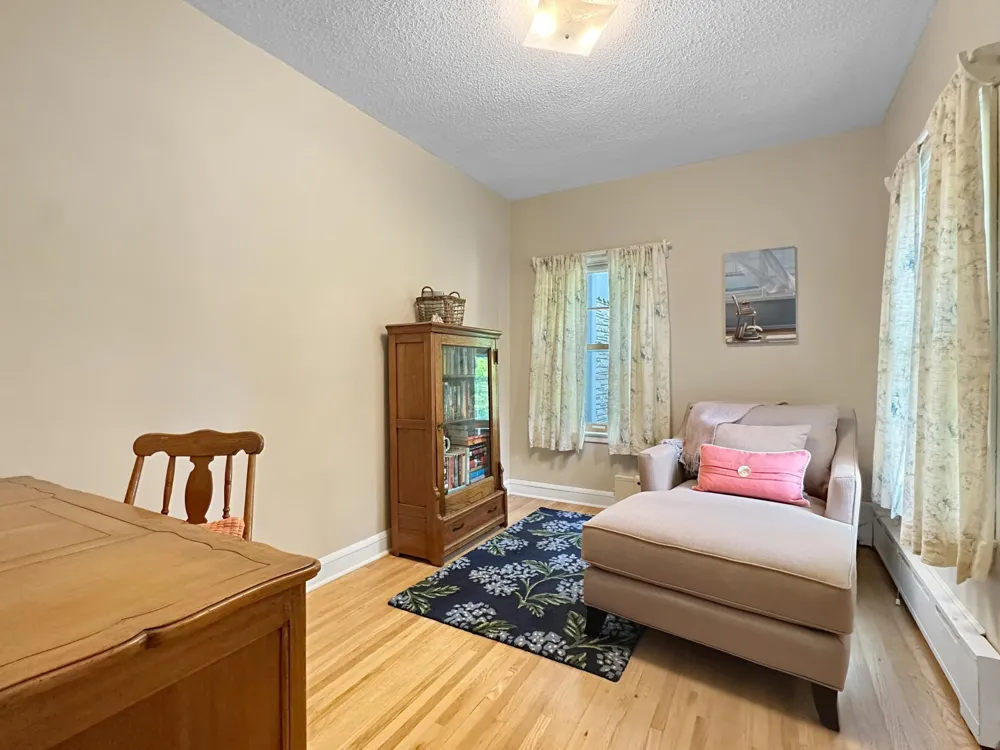 251 W Lake Street Excelsior, MN 55331
