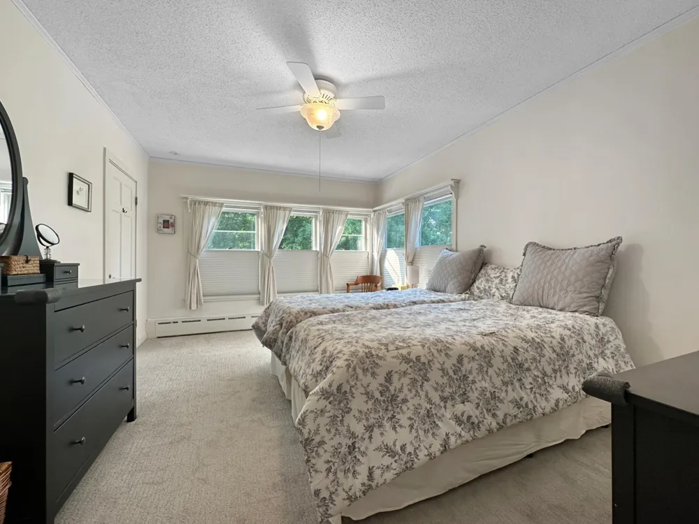 251 W Lake Street Excelsior, MN 55331