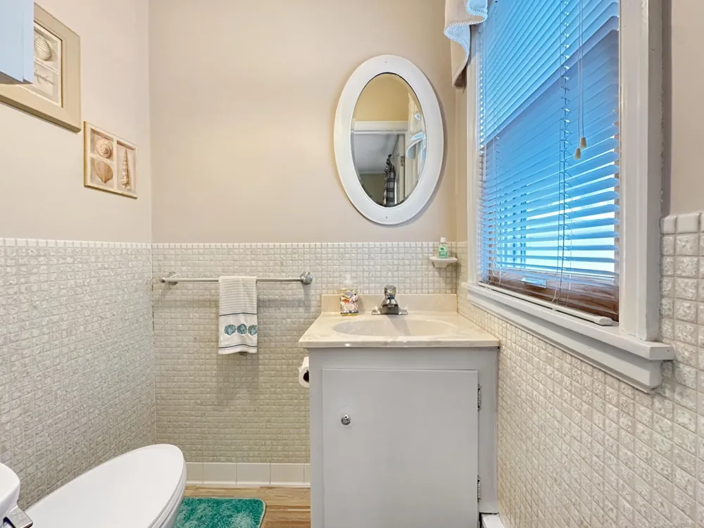 251 W Lake Street Excelsior, MN 55331
