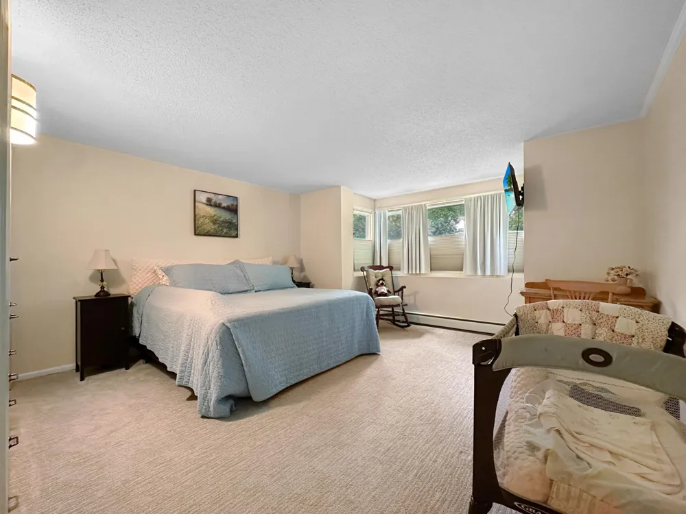 251 W Lake Street Excelsior, MN 55331