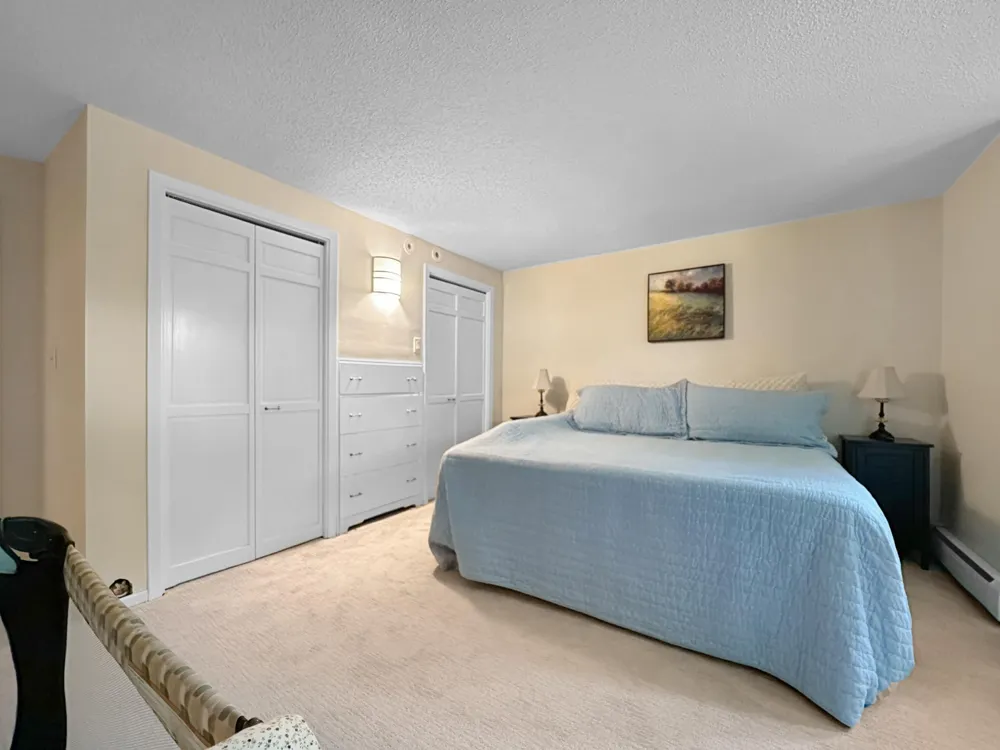 251 W Lake Street Excelsior, MN 55331