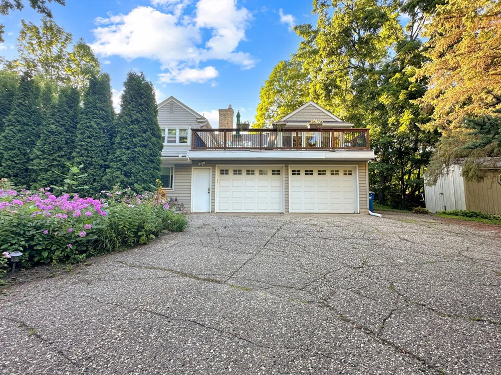 251 W Lake Street Excelsior, MN 55331