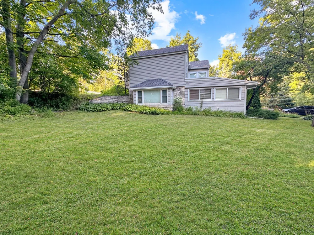 251 W Lake Street Excelsior, MN 55331