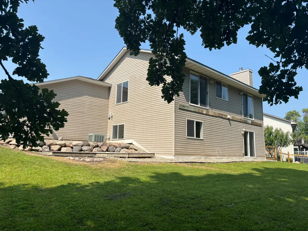 1063 Meadow Street Cologne, MN 55322