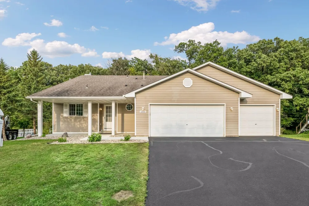 1063 Meadow Street Cologne, MN 55322