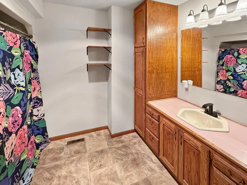 509 S Lake Street Sherburn, MN 56171