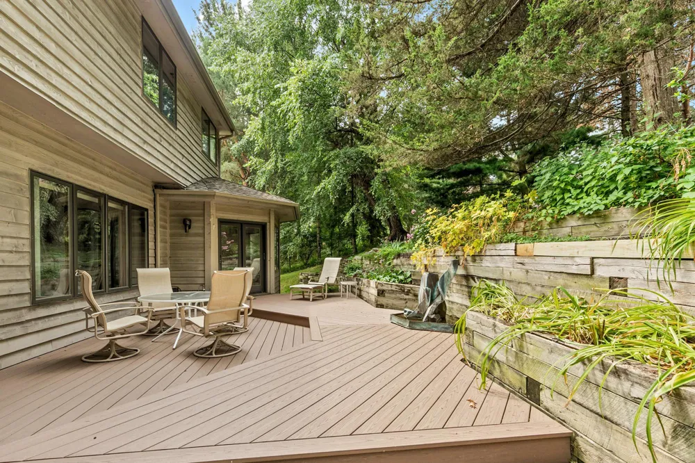 655 Evergreen Circle Shoreview, MN 55126