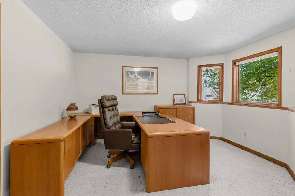 655 Evergreen Circle Shoreview, MN 55126