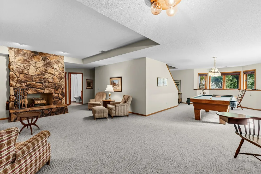 655 Evergreen Circle Shoreview, MN 55126