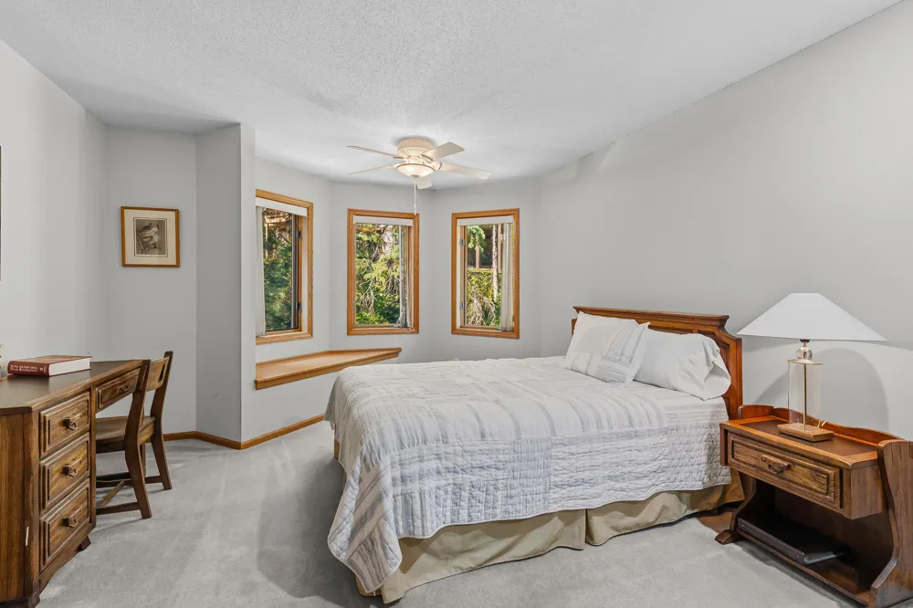 655 Evergreen Circle Shoreview, MN 55126
