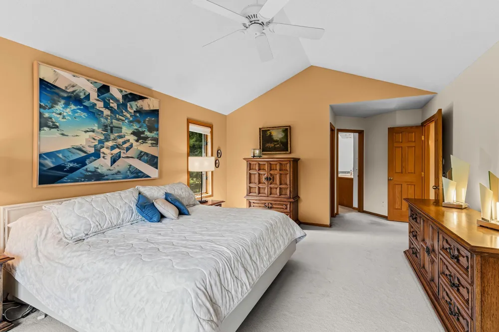 655 Evergreen Circle Shoreview, MN 55126