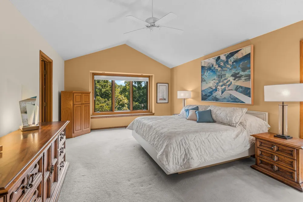 655 Evergreen Circle Shoreview, MN 55126
