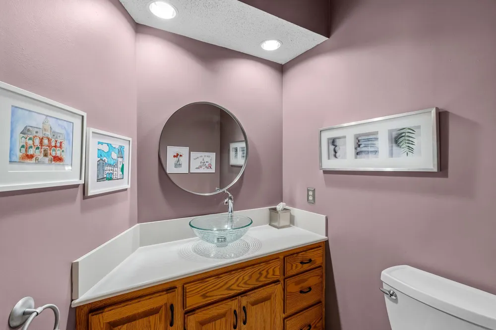 655 Evergreen Circle Shoreview, MN 55126