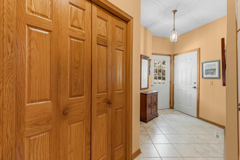 655 Evergreen Circle Shoreview, MN 55126