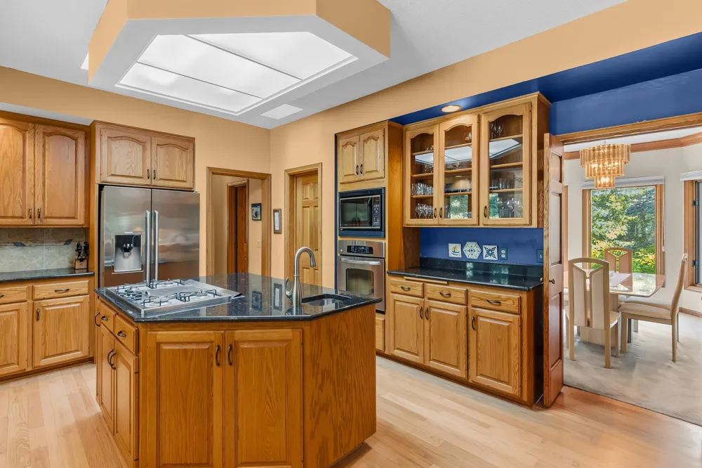 655 Evergreen Circle Shoreview, MN 55126