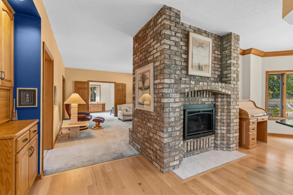 655 Evergreen Circle Shoreview, MN 55126