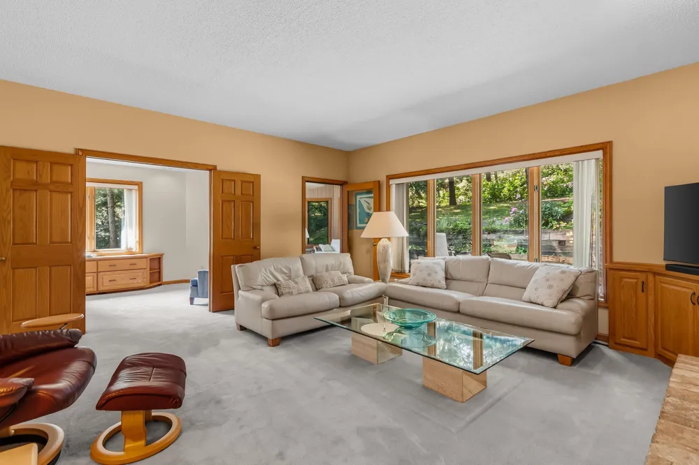 655 Evergreen Circle Shoreview, MN 55126
