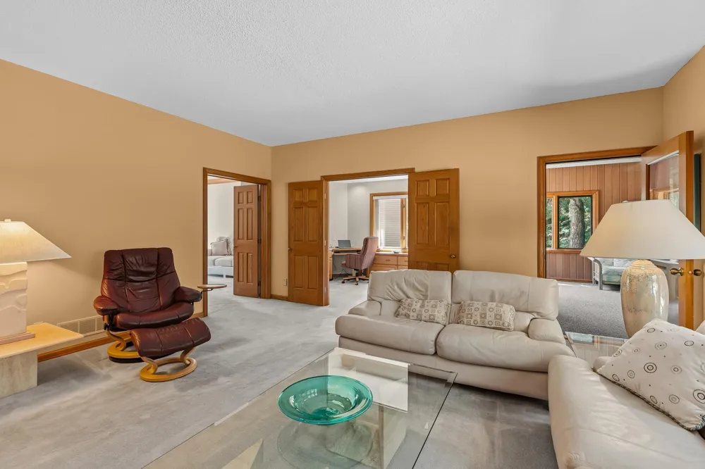 655 Evergreen Circle Shoreview, MN 55126