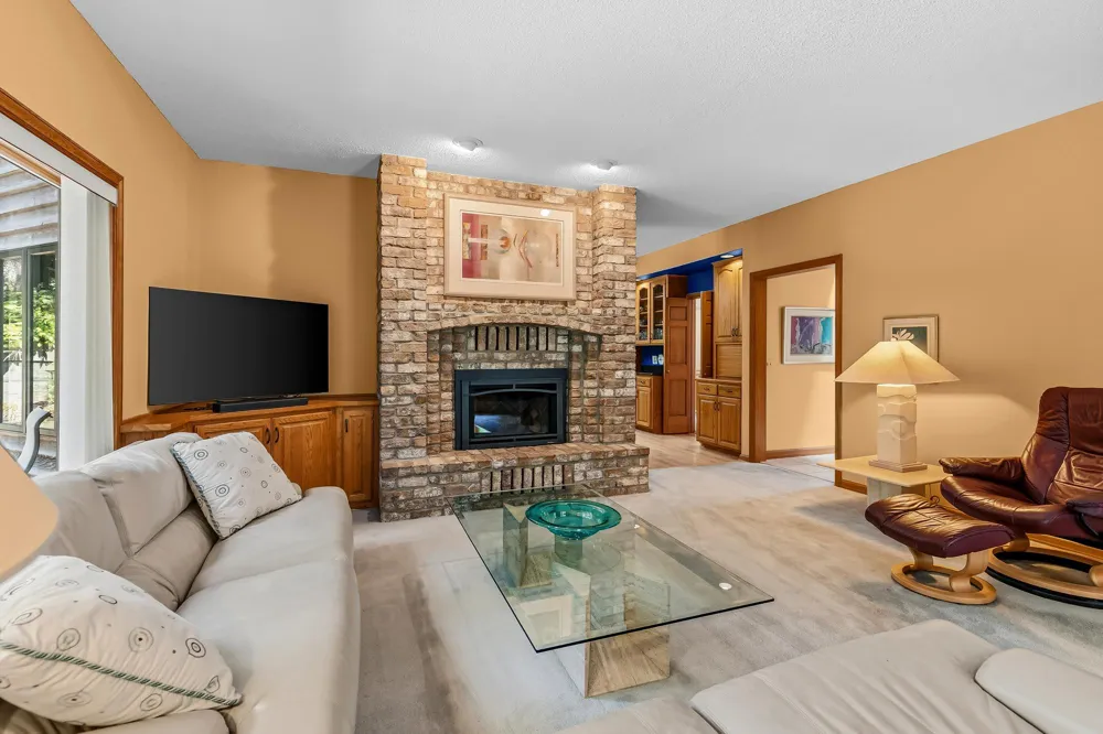 655 Evergreen Circle Shoreview, MN 55126