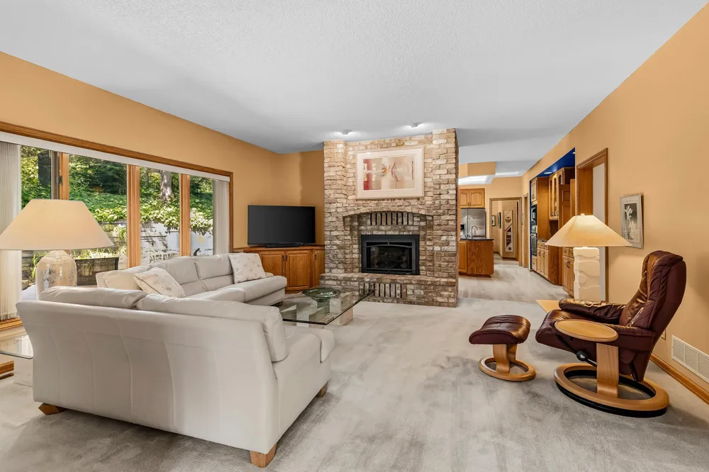 655 Evergreen Circle Shoreview, MN 55126