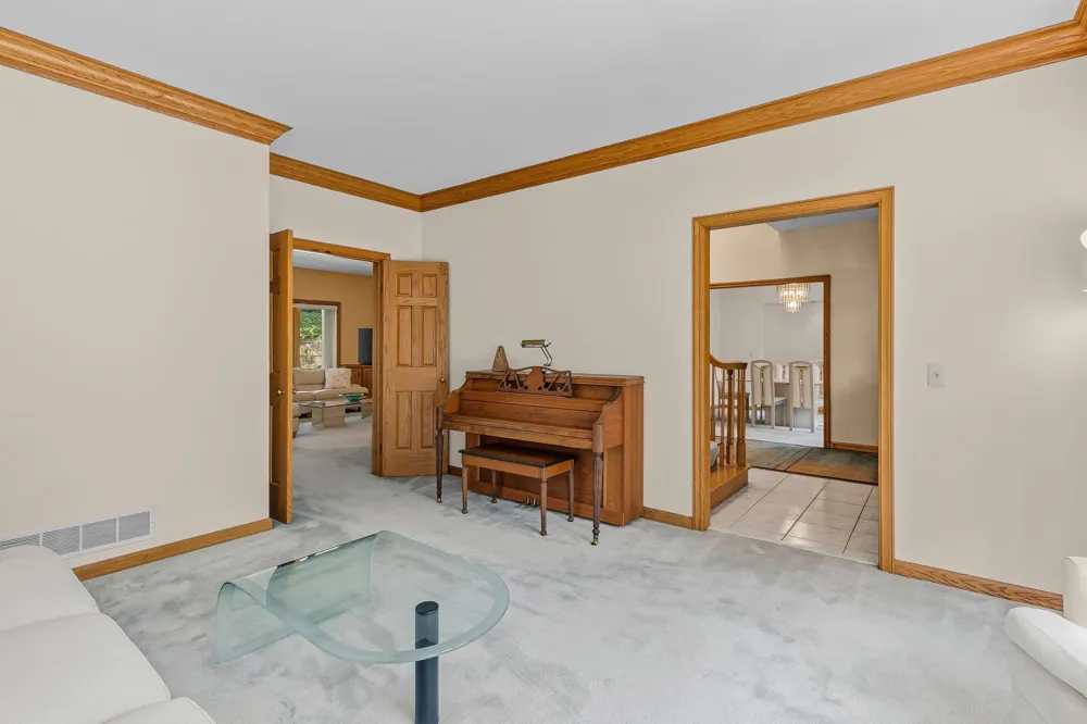 655 Evergreen Circle Shoreview, MN 55126