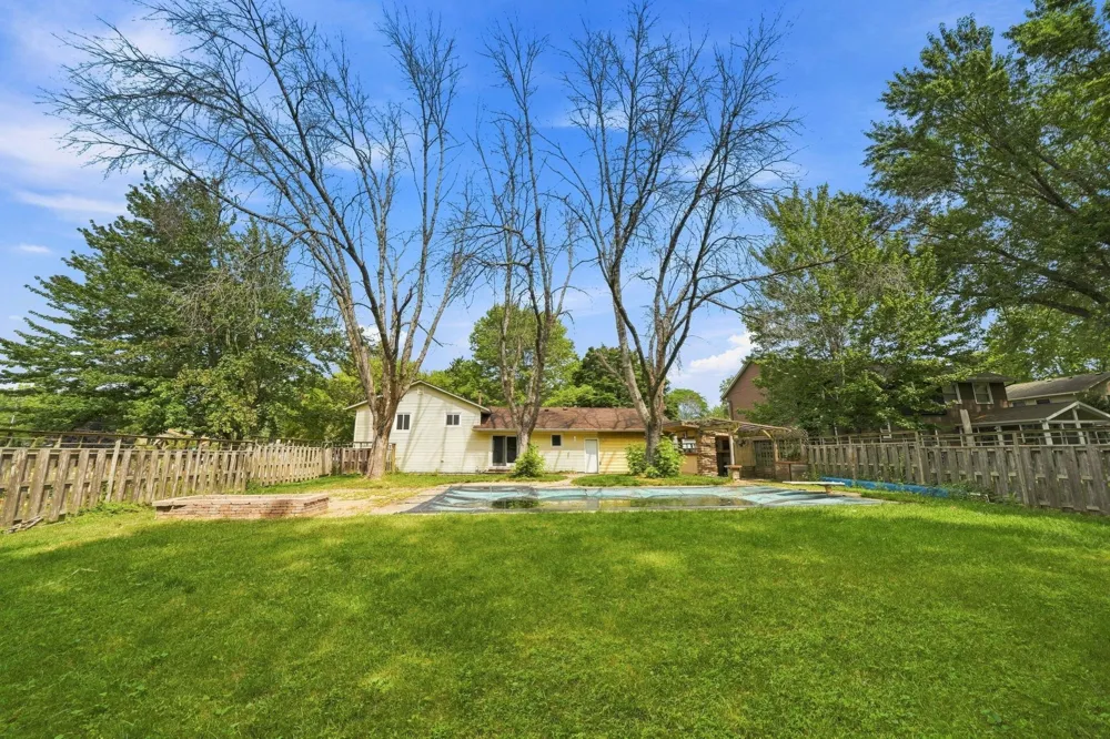 2527 Interlachen Drive Stillwater, MN 55082
