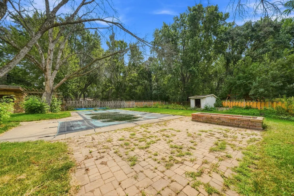 2527 Interlachen Drive Stillwater, MN 55082