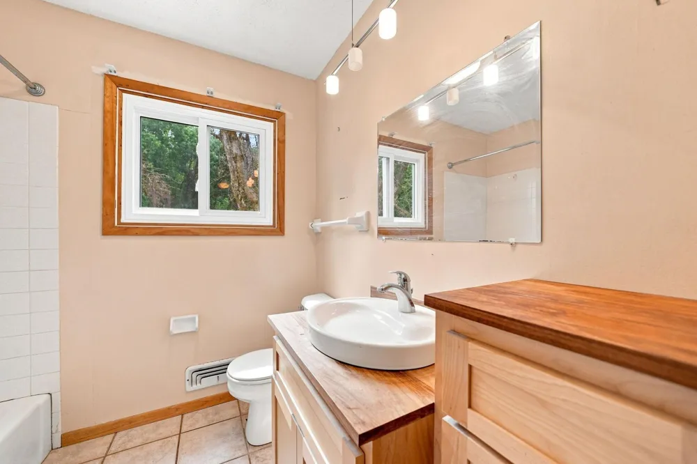 2527 Interlachen Drive Stillwater, MN 55082