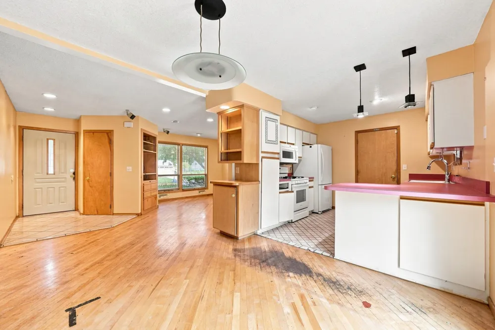 2527 Interlachen Drive Stillwater, MN 55082